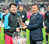 '이강인 4관왕' 그랜드슬램 축하해!…PSG의 세계 축구사 최초 기록, LEE 주역 됐다