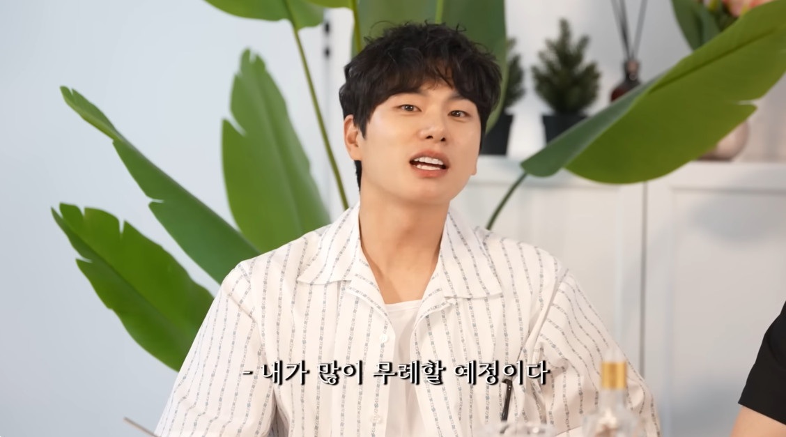 '놀면 뭐하니?' 면치기 비화를 밝힌 배우 이이경. '데프콘 TV' 채널 캡처.