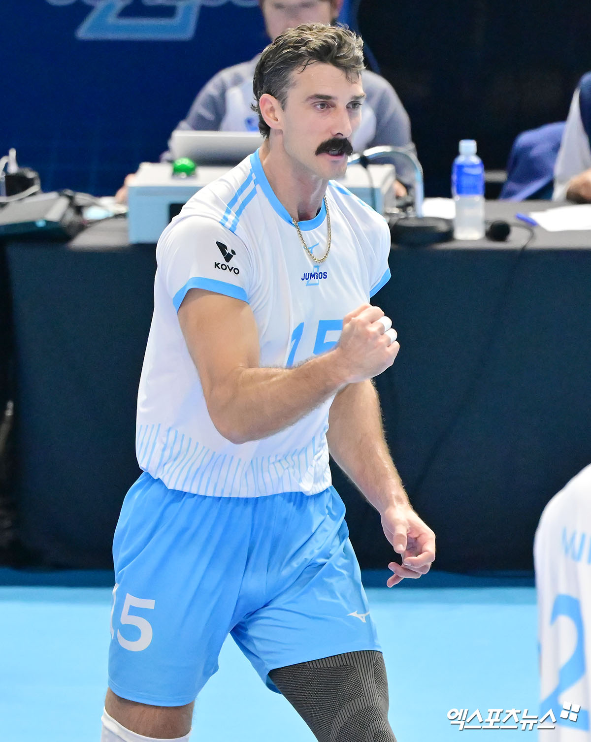 25일 오후 인천 계양체육관에서 열린 '진에어 2025-2026 V-리그' 대한항공과 KB손해보험의 경기, 대한항공 러셀이 득점 후 기뻐하고 있다. 인천, 김한준 기자