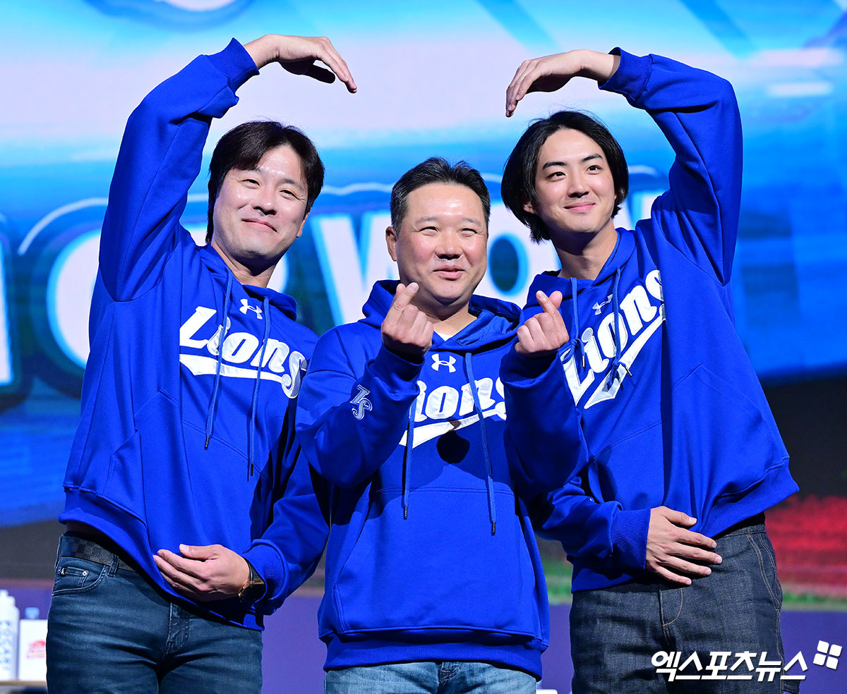 지난 3월 20일 오후 서울 송파구 롯데호텔 월드에서 열린 ‘2025 신한은행 SOL KBO’ 미디어데이, 삼성 강민호, 박진만 감독, 구자욱이 포즈를 취하고 있다. 엑스포츠뉴스 DB