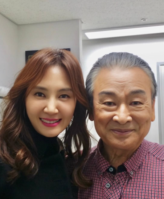 채시라와 故 이순재. 사진=채시라 SNS