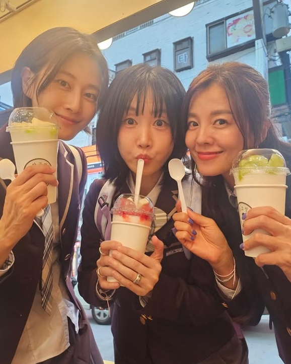 이현이, 별, 김성은