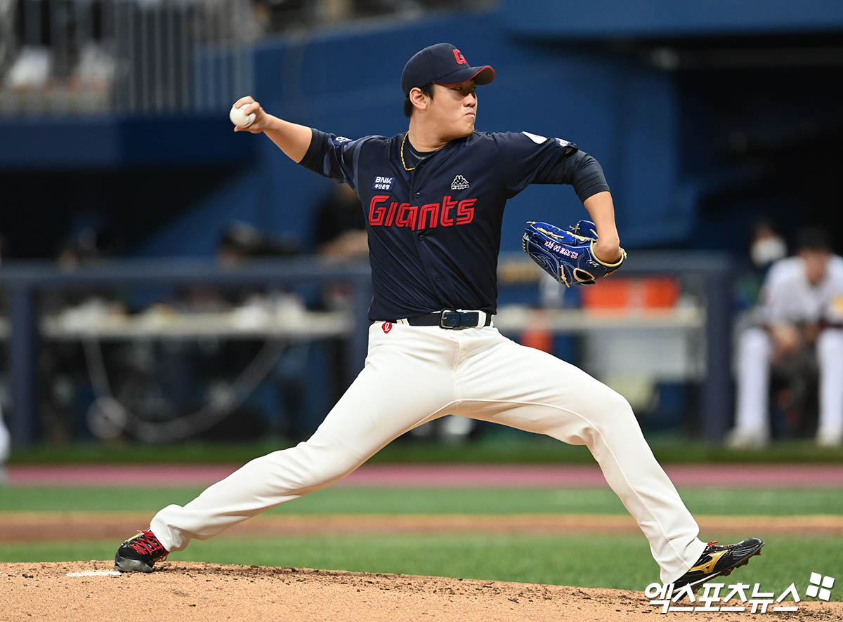 28일 오후 서울 구로구 고척스카이돔에서 열린 '2023 신한은행 SOL KBO리그' 롯데 자이언츠와 키움 히어로즈의 경기, 7회말 롯데 김도규가 역투하고 있다. 엑스포츠뉴스 DB