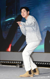 딘딘, 또 개념 발언?…이번엔 돌잔치 축의금 냈는데 또? 돈 내놓으라는 것 (피식대학)