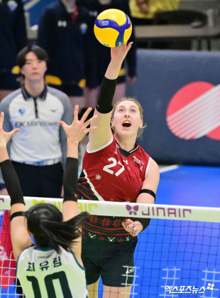 카리 ‘가볍게 연타’[포토]