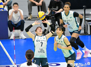 안혜진 ‘실바를 보고’[포토]