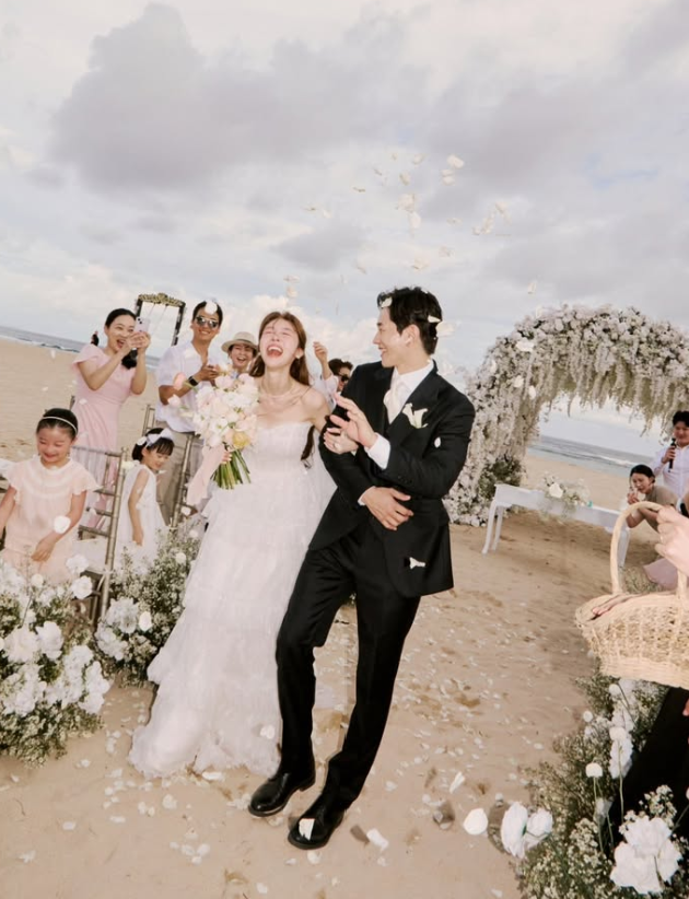방민아-온주완 결혼식.