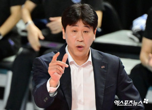 김종민 감독 ‘변화를 주고’[포토]