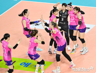 흥국생명 ‘홈에서 짜릿한 승리’[포토]