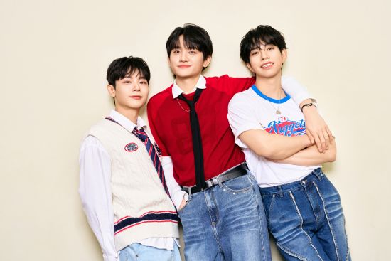 루시 신예찬, 조원상, 최상엽 / 미스틱스토리