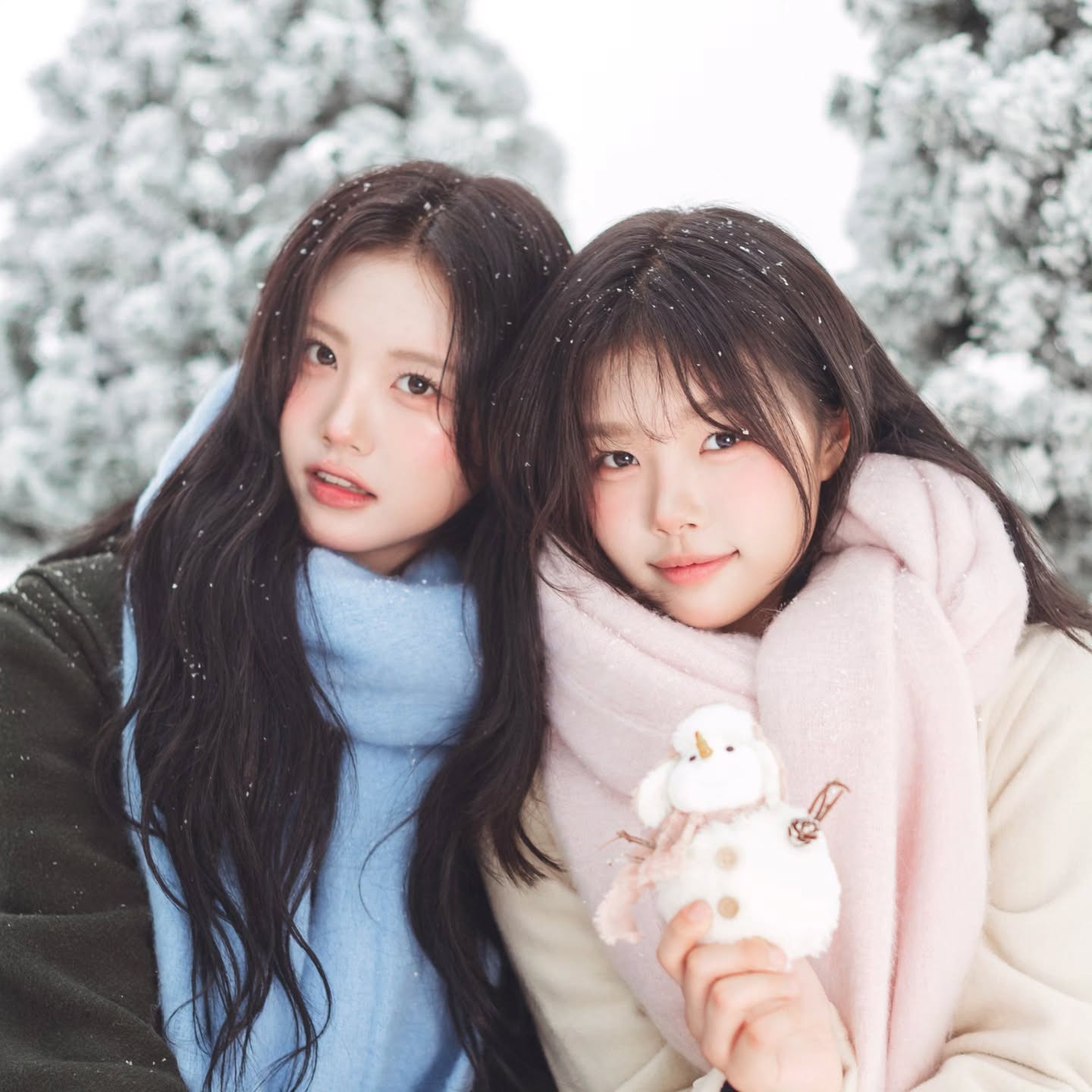 쌍둥이처럼 닮은 재시와 설아