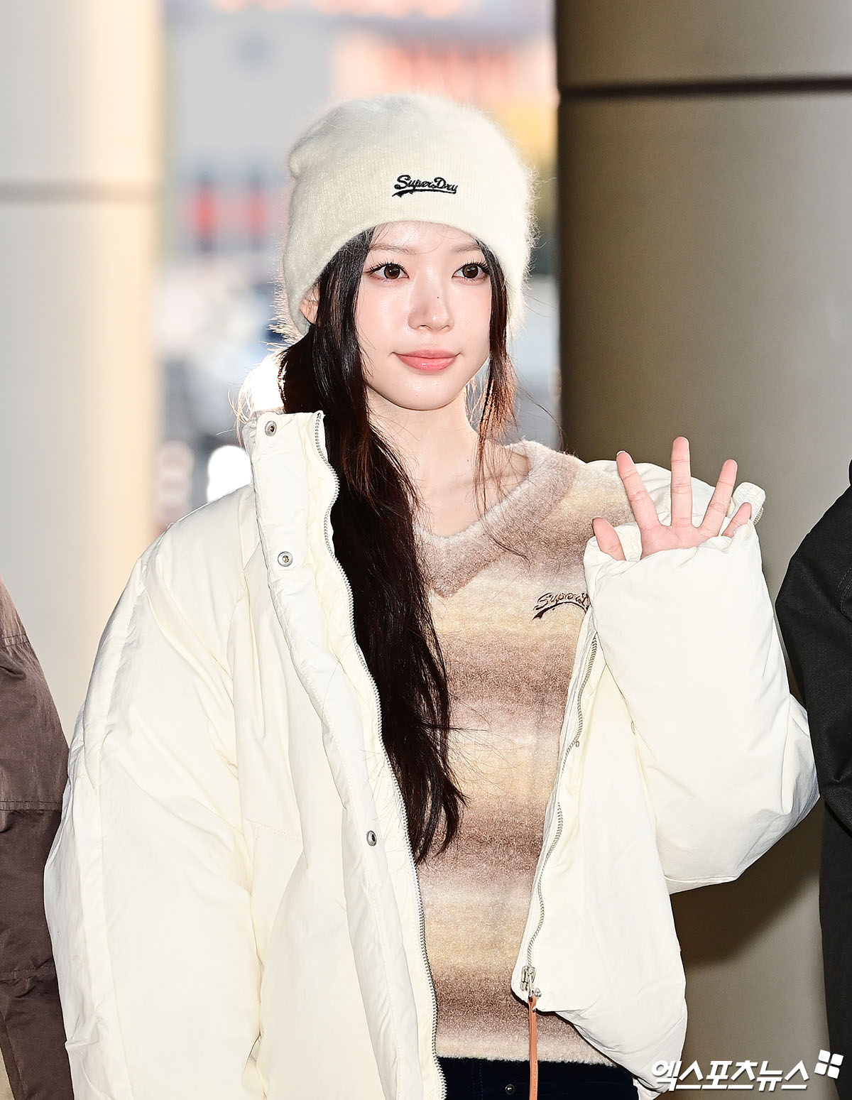 청순에 러블리 한 스푼