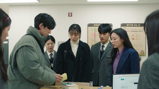 영화 '망내인: 얼굴 없는 살인자들'