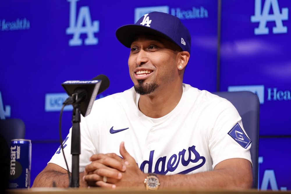 LA 다저스와 3년 총액 6900만 달러 규모의 계약을 맺은 투수 에드윈 디아즈가 13일 공식 입단 기자회견을 통해 소감을 전했다. 월드시리즈 2연패를 달성한 다저스가 우승에 필요한 모든 걸 갖췄다는 점을 강조하며 우승에 대한 욕심을 드러냈다. AP 연합뉴스