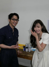 변요한♥티파니 영 "첫 키스신"·"영어 선생님"…촬영장부터 이미 '러브 시그널' [엑's 이슈]