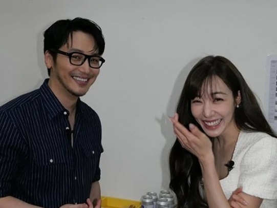 변요한이 게재한 티파니 사진.