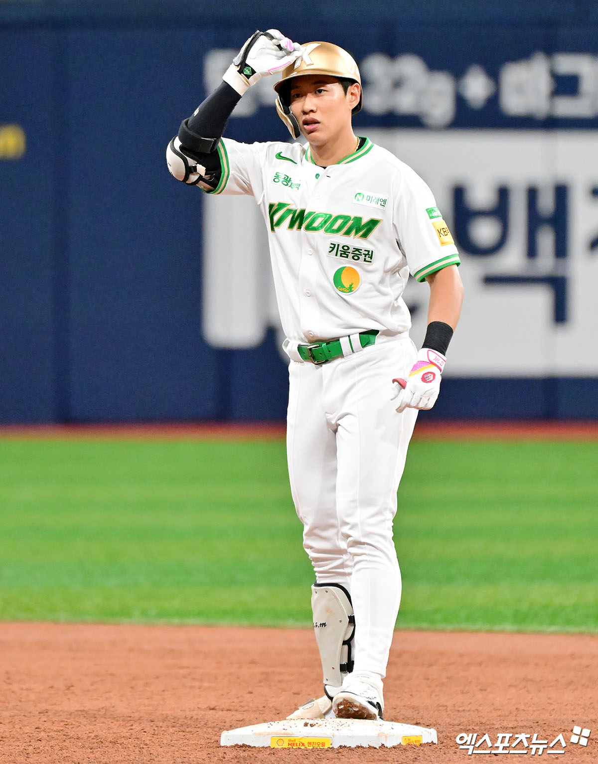 키움 히어로즈 내야수 송성문의 미국 메이저리그 도전 포스팅이 미국 동부시간 기준 오는 21일까지 진행된다. 미국 스포츠 전문 매체 'ESPN'의 기자 호르헤 카스티요는 자신의 SNS를 통해 최소 5개 구단이 송성문 영입에 관심을 가지고 있다고 보도했다. 사진 엑스포츠뉴스 DB