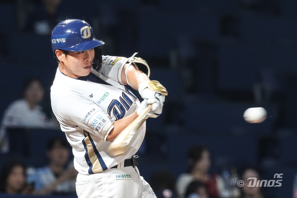 NC 다이노스 외야수 송승환이 2025시즌을 끝으로 현역 생활을 마감하기로 했다. 그는 1월 초 일본 오사카로 출국해 약 2주 동안 야구에 관해 공부할 계획이다. NC 다이노스