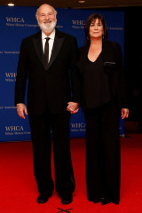 롭 라이너 부부 子, 부모 살해 혐의로 기소…최대 사형까지 [엑's 해외이슈]