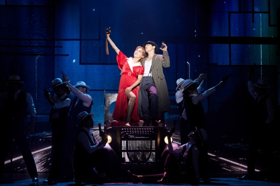 '보니 앤 클라이드' 공연, 쇼노트