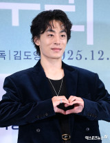 구교환 '마음 담아 손하트'[엑's HD포토]