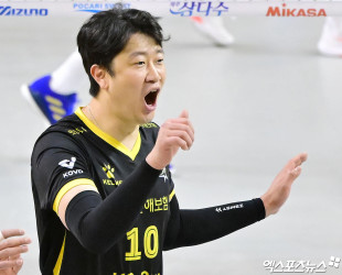 나경복 ‘이렇게 가자’[포토]