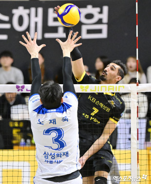 야쿱 ‘블로커를 넘겨라’[포토]