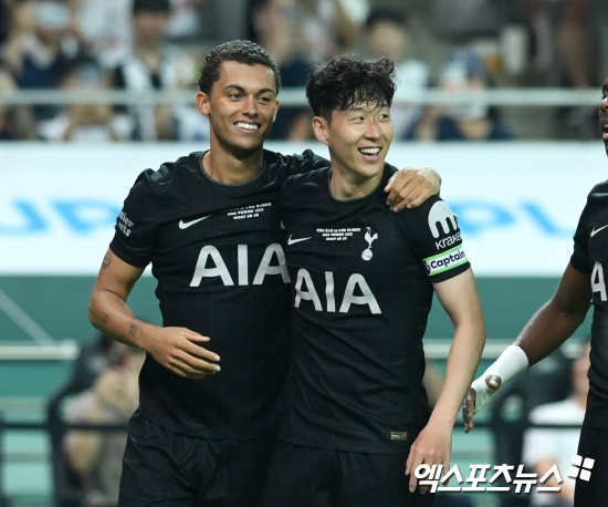 영국 공영방송 BBC가 19일(한국시간) 토트넘이 존슨 판매에 열려 있고 크리스탈 팰리스가 상황을 지켜보고 있다고 보도했다. 엑스포츠뉴스Db