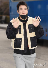 차에서 링거 맞은 전현무, '주사 이모' 아니라는데 시끌 왜?…"추측·왜곡 자제" 당부 [엑's 이슈]