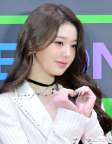 아이브 장원영 '인형의 하트'[엑's HD포토]