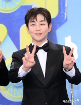 딘딘 '요즘 대세 개념 연예인'[엑's HD포토]