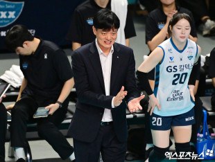 선수들 격려하는 이영택 감독[포토]