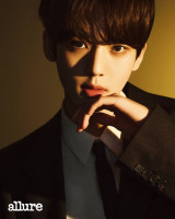 제로베이스원 한유진, 스무 살 맞이 매거진 디지털 커버 장식