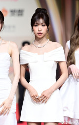 이즈나 최정은 '완벽 일자쇄골'[엑's HD포토]