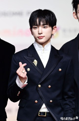 앤팀 하루아 '눈 속에 별이 들었어'[엑's HD포토]