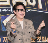 '56세' 윤종신, 건강 이상으로 공연 취소하더니…세계 최초 행보 '깜짝'