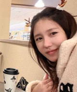 이지아, 왜 더 어려졌나…'47세' 믿기지 않는 동안 미모 '눈길' [★해시태그]