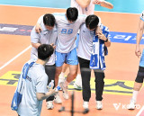 '고공행진' 대한항공, 이겼는데 웃을 수가 없다…정지석 이어 임재영까지 부상 이탈