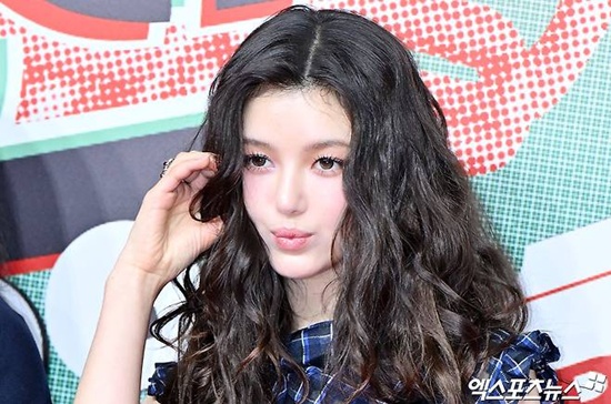 다니엘이 어도어와 전속계약을 해지했다