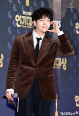 유재필 'SBS 연기대상 레드카펫 진행자'[엑's HD포토]