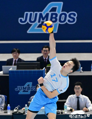 임동혁 ‘타이밍 맞추며’[포토]