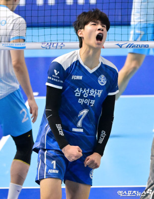 김우진의 포효[포토]