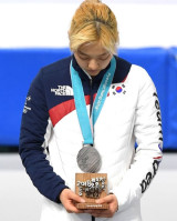 김보름 웃네! 왕따시키고 통쾌한 표정, 김보름 팀플레이 안 한 거 맞잖아!…전부 잘못됐습니다→아직도 이런 사람들 있다니