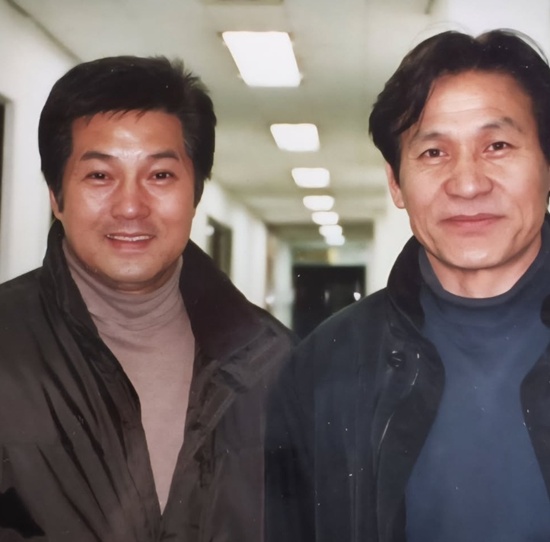 한지일 故안성기