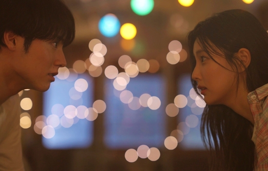 '첫입에 반하다' 아카소 에이지, 강혜원