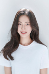 신예 이가연, 블리츠웨이엔터테인먼트와 전속계약 [공식]