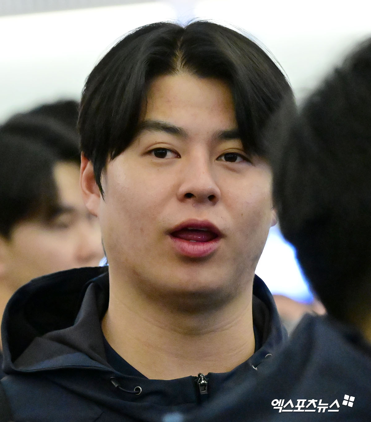 한국 야구 대표팀이 2026 WBC(월드베이스볼클래식) 대비 1차 캠프를 위해 9일 오전 인천국제공항을 통해 사이판으로 출국했다. 출국장으로 향하는 노시환. 엑스포츠뉴스 DB