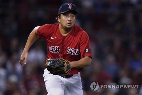 2025시즌 종료 후 은퇴를 결정한 일본 투수 사와무라 히로카즈. 사진 연합뉴스