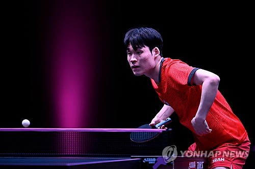 한국 남자 탁구 에이스 장우진(세계 18위)은 12일(한국시간) 카타르 도하에서 열린 월드테이블테니스(WTT) 챔피언스 도하 2026 남자 단식 결승에서 대만의 린윈루(세계 13위)에게 게임스코어 0-4(7-11 9-11 9-11 11-13)로 완패했다. 비록 우승에 실패했지만 장우진은 이번 대회에서  중국의 린스둥(세계 2위)을 포함해 세계적인 강자들을 연달아 격파하고 결승에 오르는 대이변을 연출해 화제가 됐다. 연합뉴스
