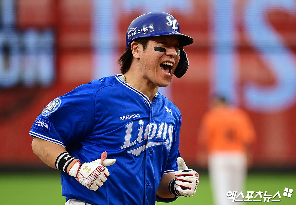 삼성 라이온즈가 2026시즌 우승 도전을 위한 첫 발걸음을 뗀다. 삼성 선수단은 오는 23일 괌으로 출국해 1차 스프링캠프를 소화한 뒤 2월 초 일본 오키나와로 이동해 2차 스프링캠프 일정에 임한다. 베테랑 최형우와 강민호 등 일부 선수는 선수단 본진보다 더 일찍 괌으로 들어가 훈련을 빠르게 시작할 계획이다. 엑스포츠뉴스 DB